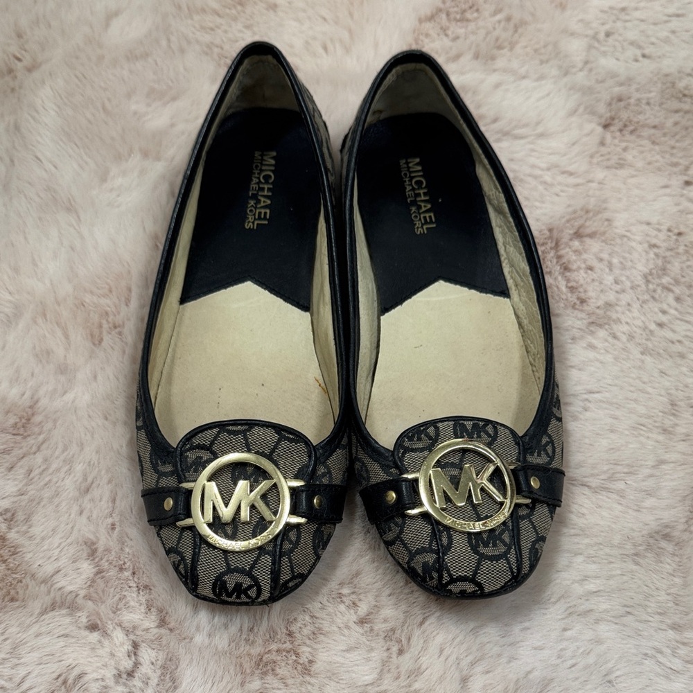 Michael Kors Women's Black and Gold Logo Flats